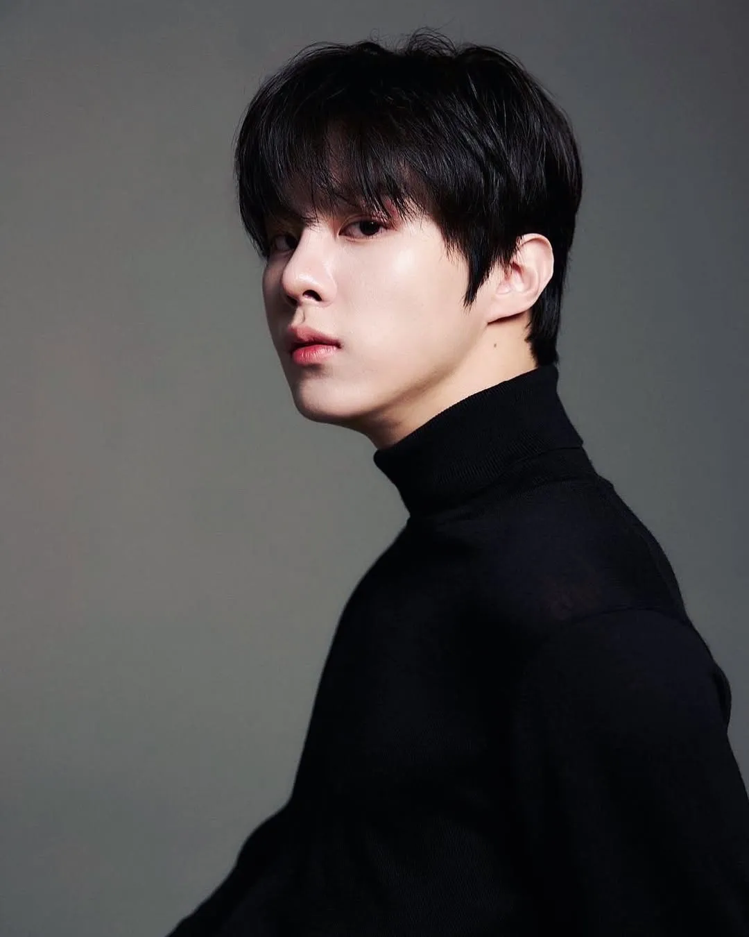 foto pro kim woo seok/Instagram @woo.ddadda