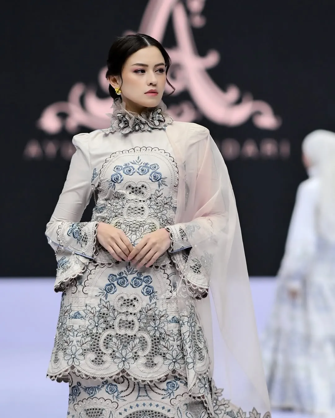 Sosok Pria yang Sedang Dekat