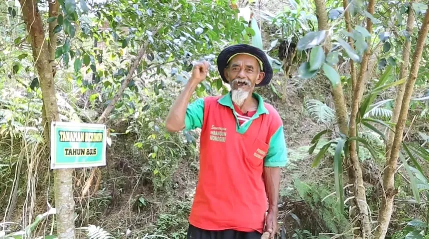 Air Sempat Mati, Upaya Dianggap Tak Berguna (credit: Youtube.com/BNPB Indonesia)