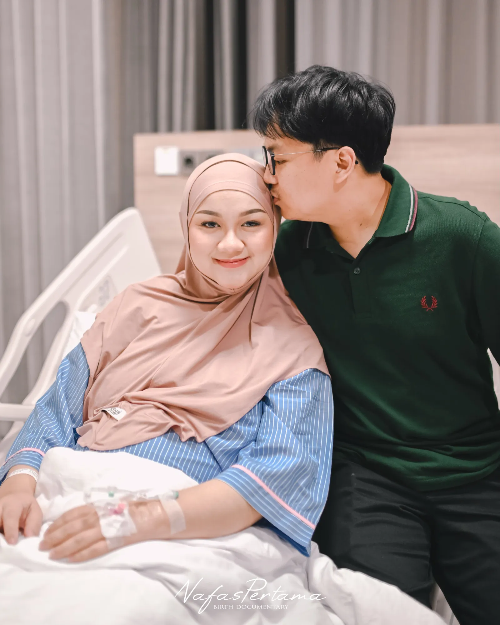 Ate bersama istri dan anak pertamanya (Instagram.com/fatihandhika)