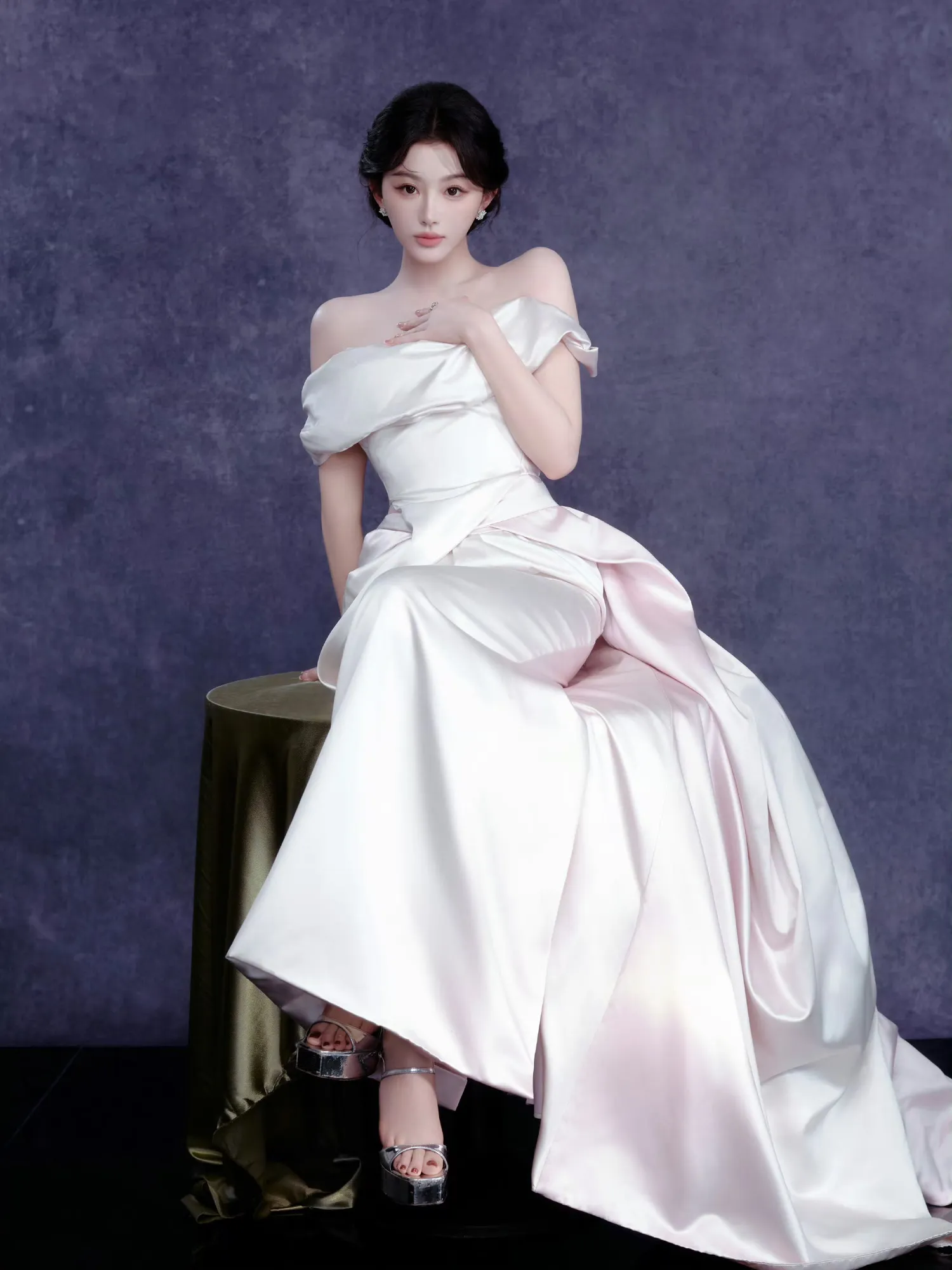 Kong Xueer di Weibo Night TV & Internet 2026 (credit: Weibo)
