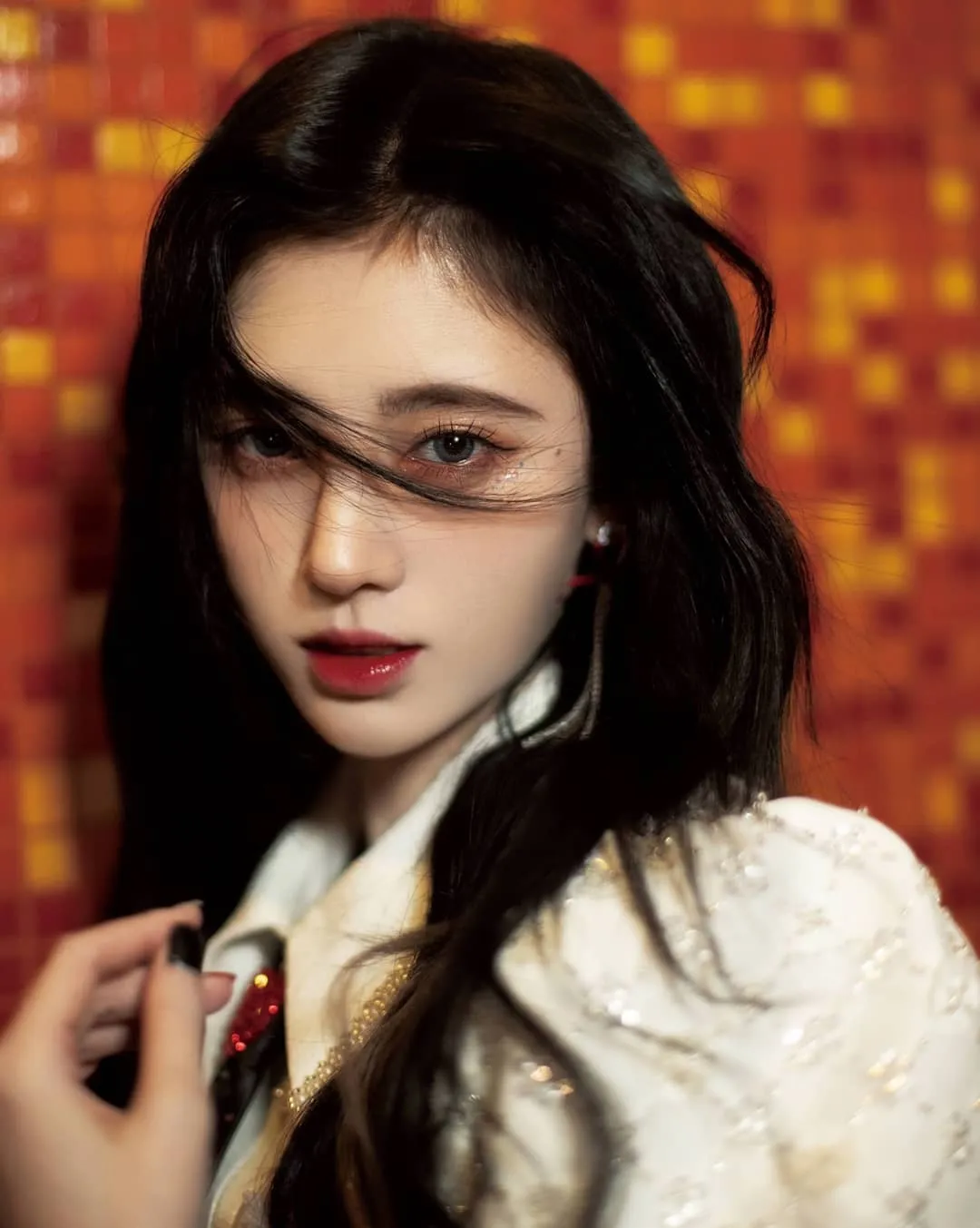 Ju Jing Yi - instagram.com/@ju__jingyi