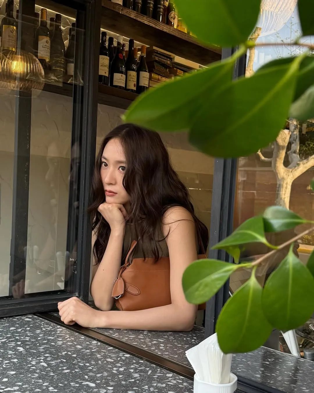 Krystal Jung f(x) Akhirnya Rilis Solitary (credit: instagram/vousmevoyez)