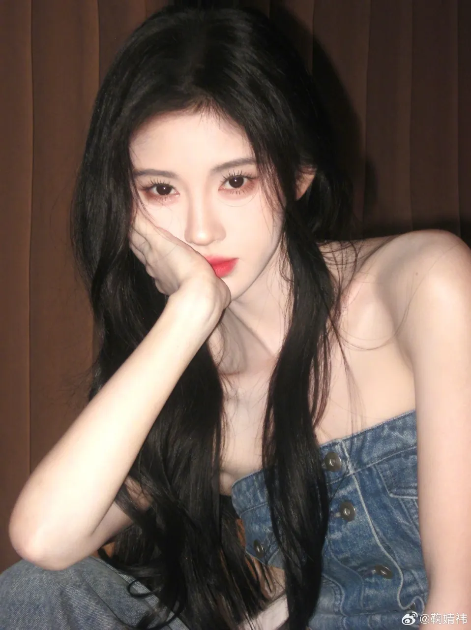 Ju Jingyi - copyright: weibo.com