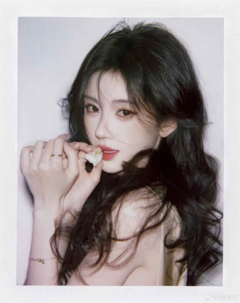 Ju Jingyi - copyright: weibo.com