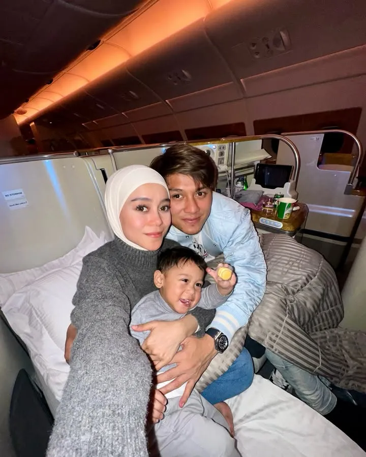 Cerita Lesti Kejora melahirkan anak pertama (credit: Instagram.com/levianbillar/)