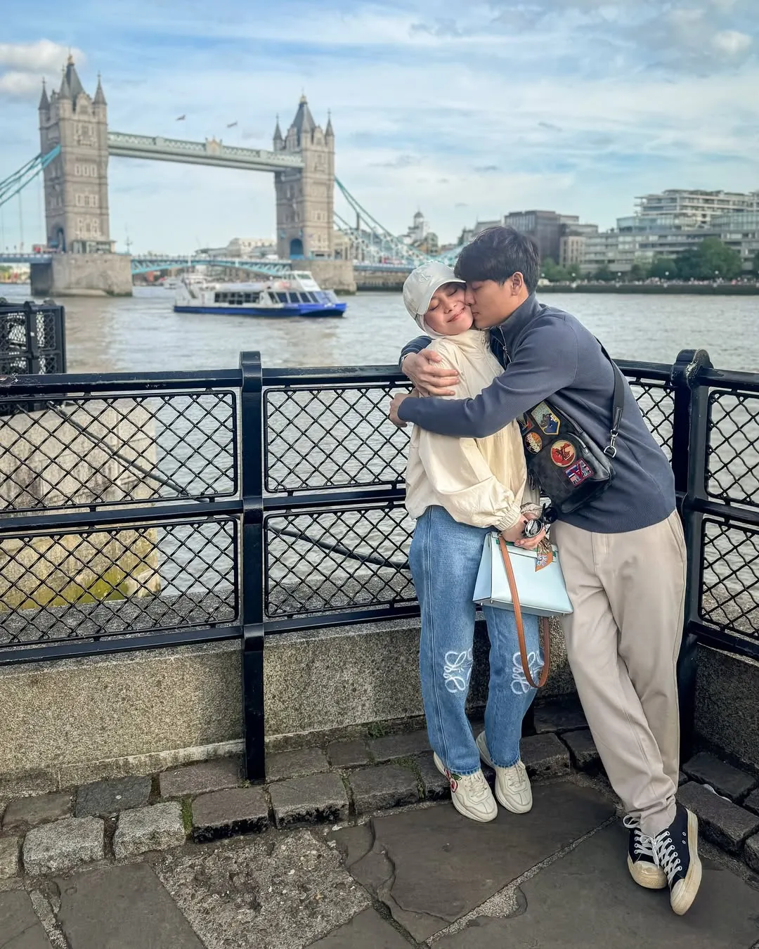 Rizky Billar Cium Manis Pipi Sang Istri (cr:Instagram.com/lestikejora