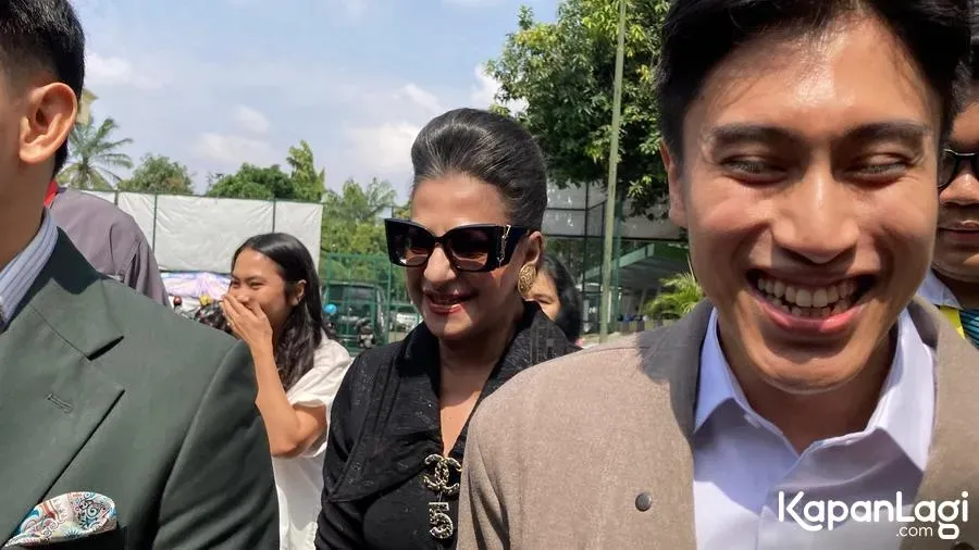 Ibu Tasya Farasya Didampingi Kuasa Hukum © KapanLagi.com/Fikri Alfi Rosyadi