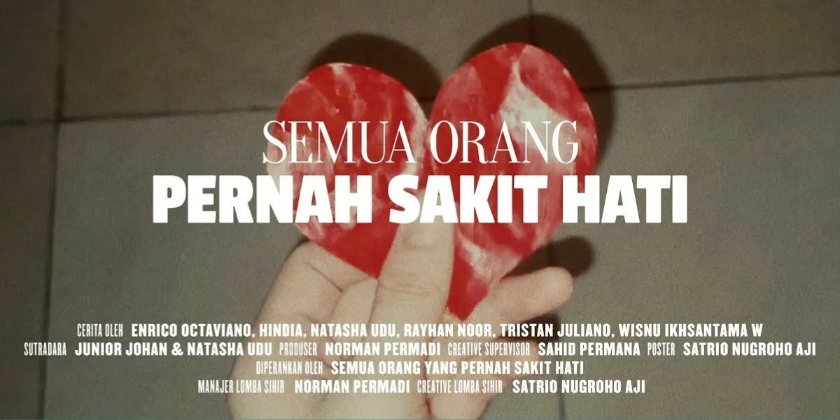 Lomba Sihir - Semua Orang Pernah Sakit Hati (Official Music Video) (Credit: youtube.com/LombaSihir)