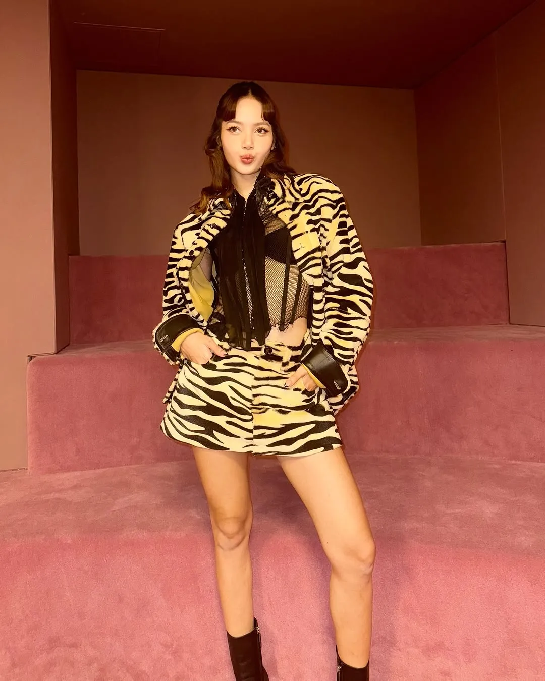 Lisa BLACKPINK dan Frederic Arnault Nikmati Momen Valentine (credit: instagram/lalalalisa_m)