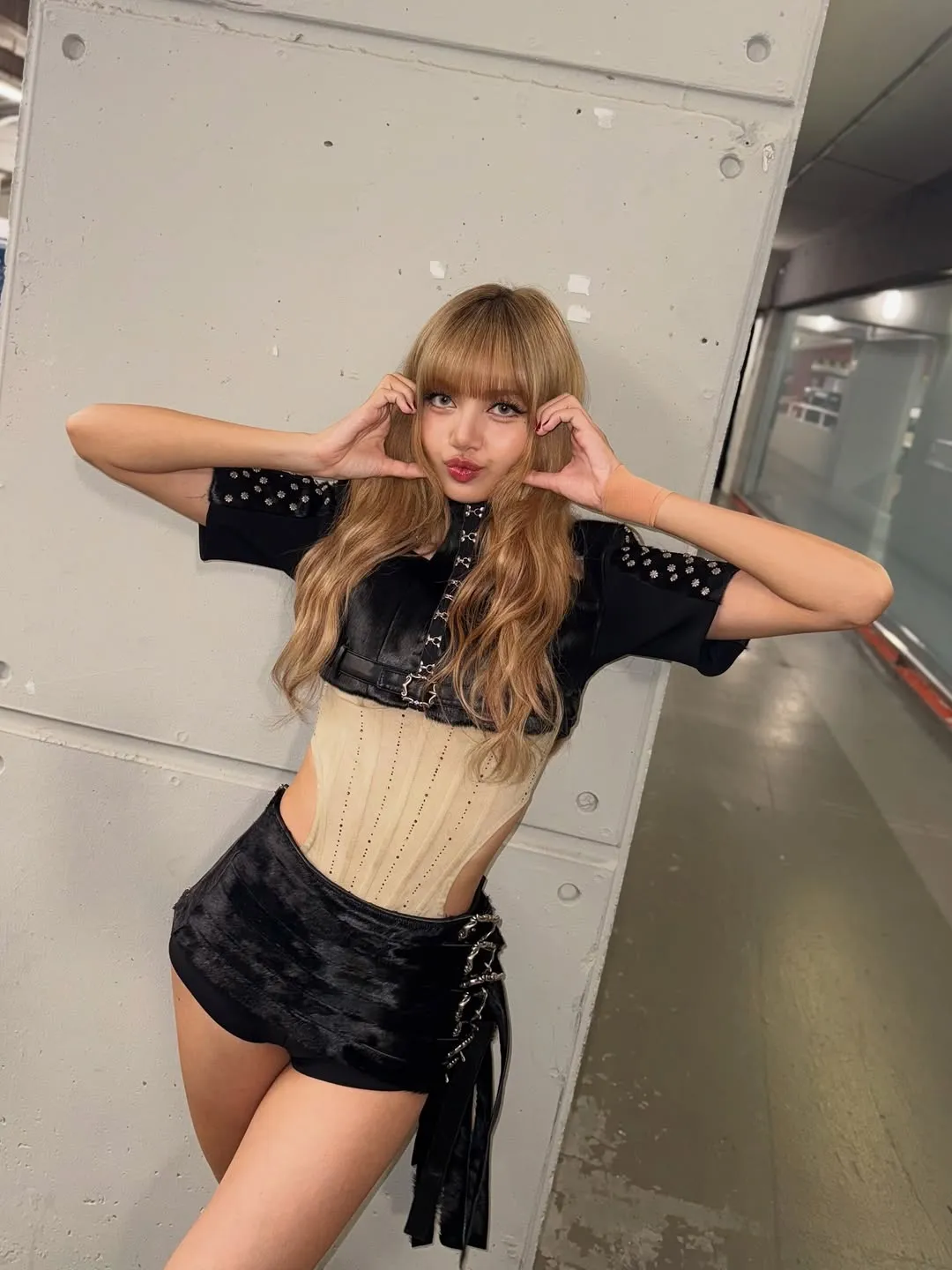 instagram.com/lalalalisa_m