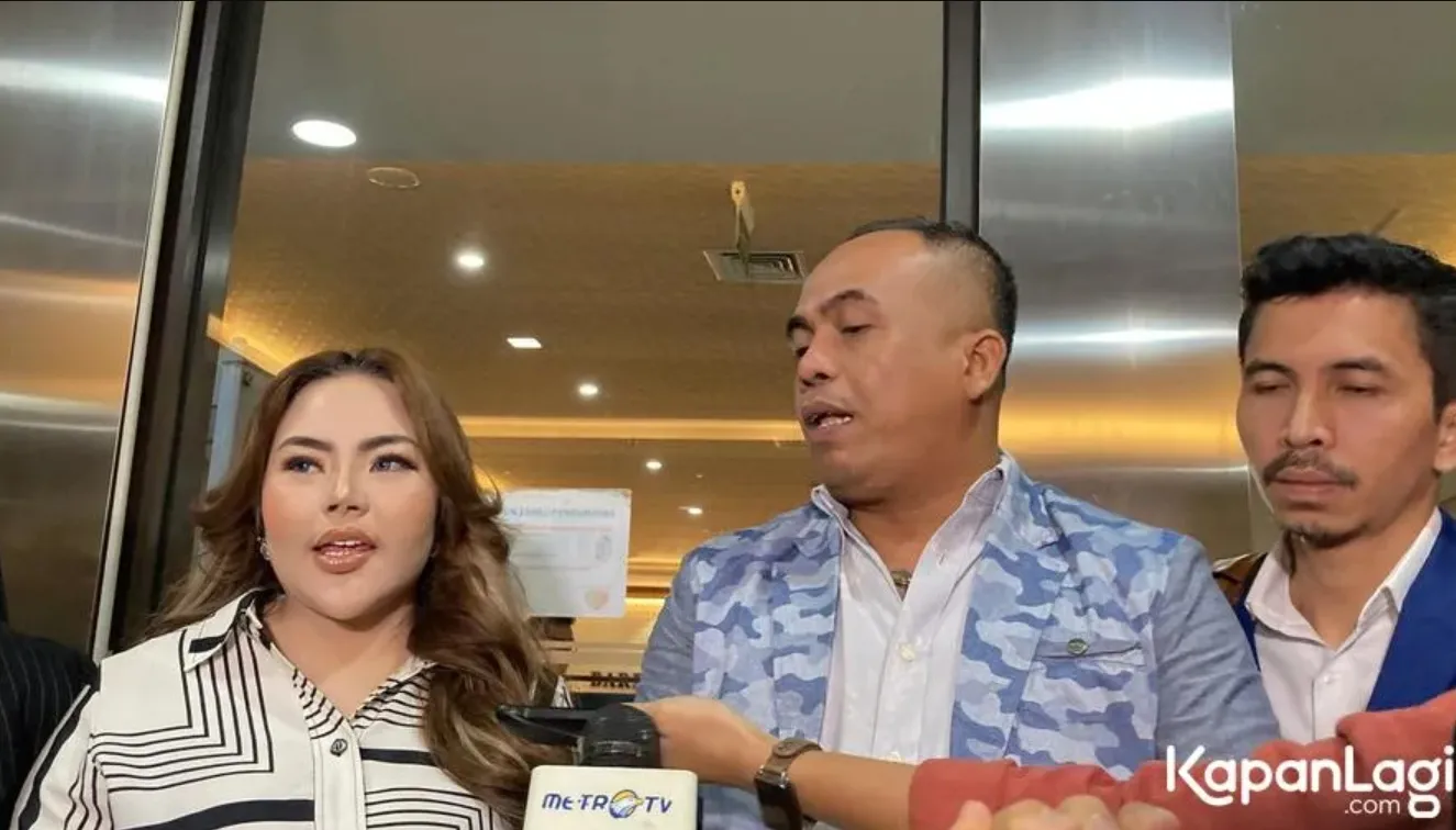 Kuasa hukum Lisa Mariana akui kliennya memang di video syur (credit: KapanLagi.com/Fikri Alfi Rosyadi)