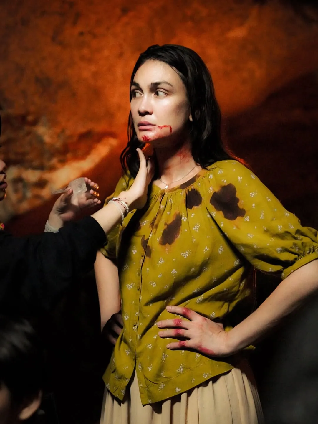 Detail Makeup Berdarah yang Tampak Nyata