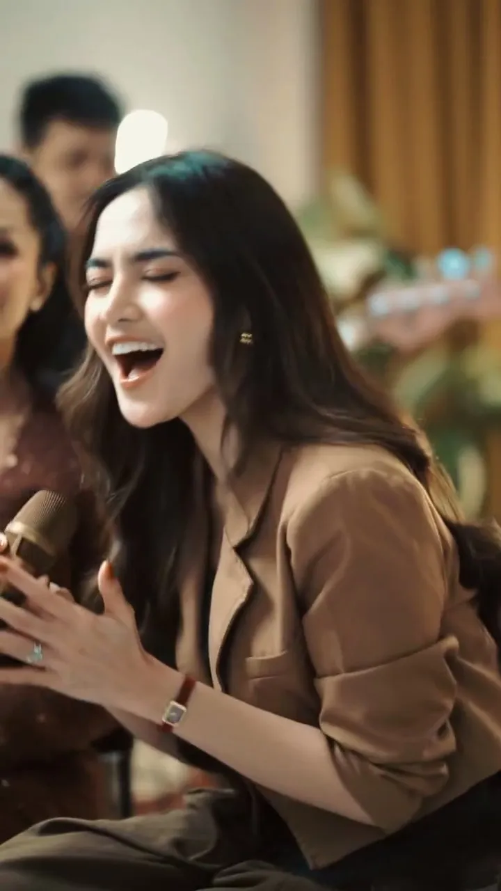 Mahalini Remake Lagu Mencintaimu (credit: Instagram.com/krisdayantilemos/)