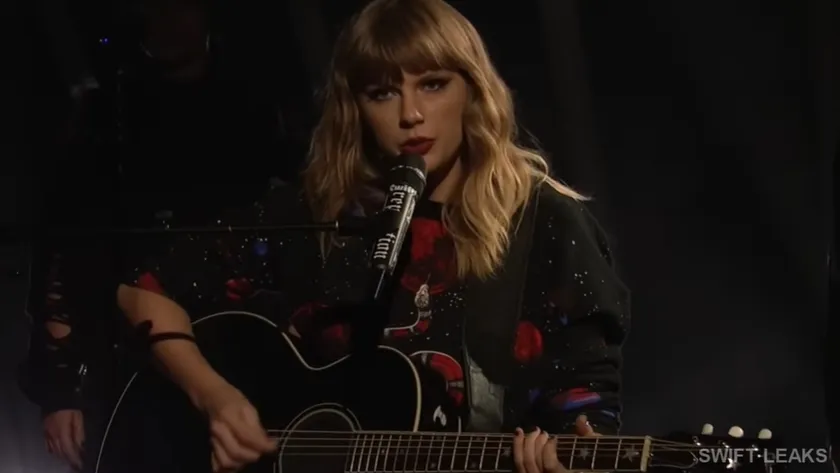 Taylor Swift tampil di panggung (credit: Youtube.com/Swift Leaks 2.0)