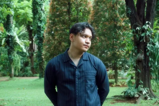 Lirik dan Arti Lagu Cool Enough for You