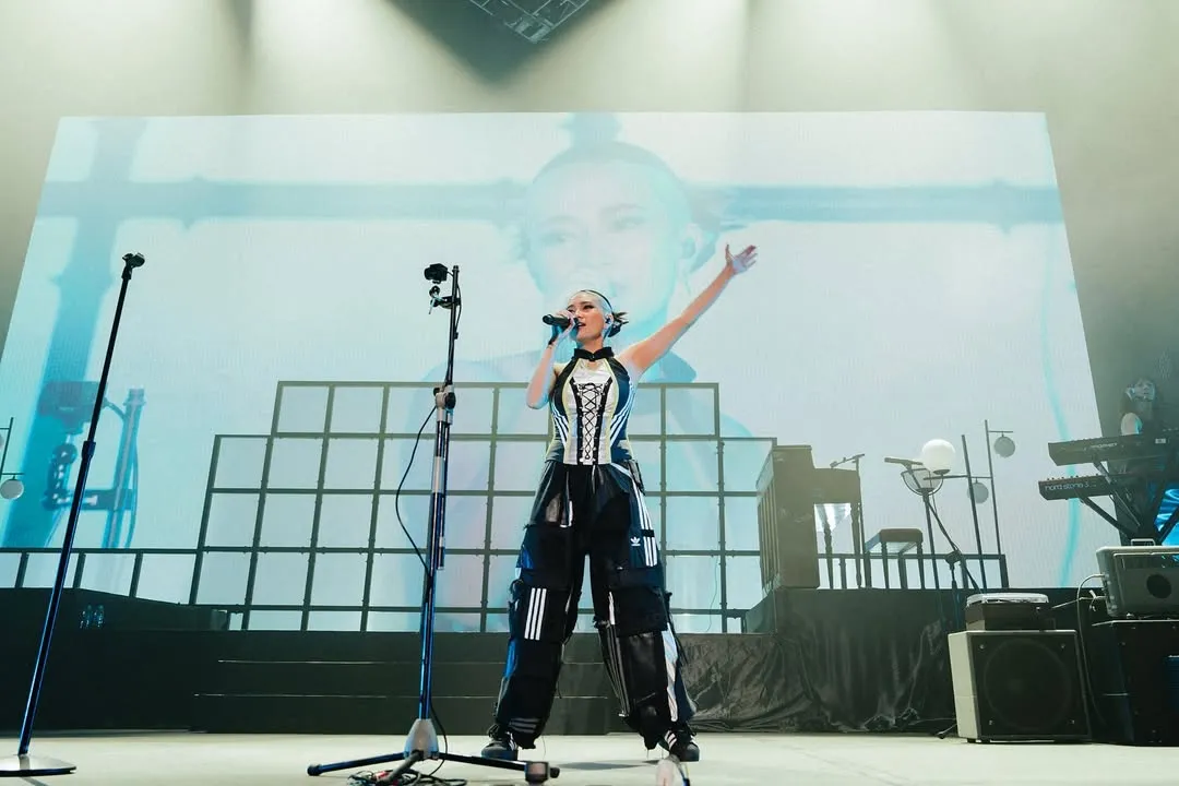 makna lagu take care niki - instagram.com/@nikizefanya