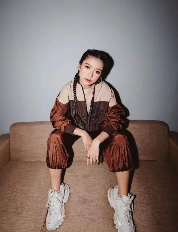 instagram.com/tiaraandini