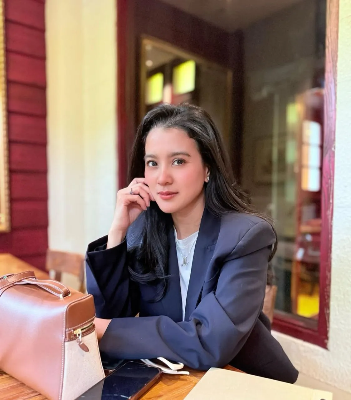 Marcella Zalianty dan pesona tak luntur di usia matang. (credit:instagram.com/marcella.zalianty)