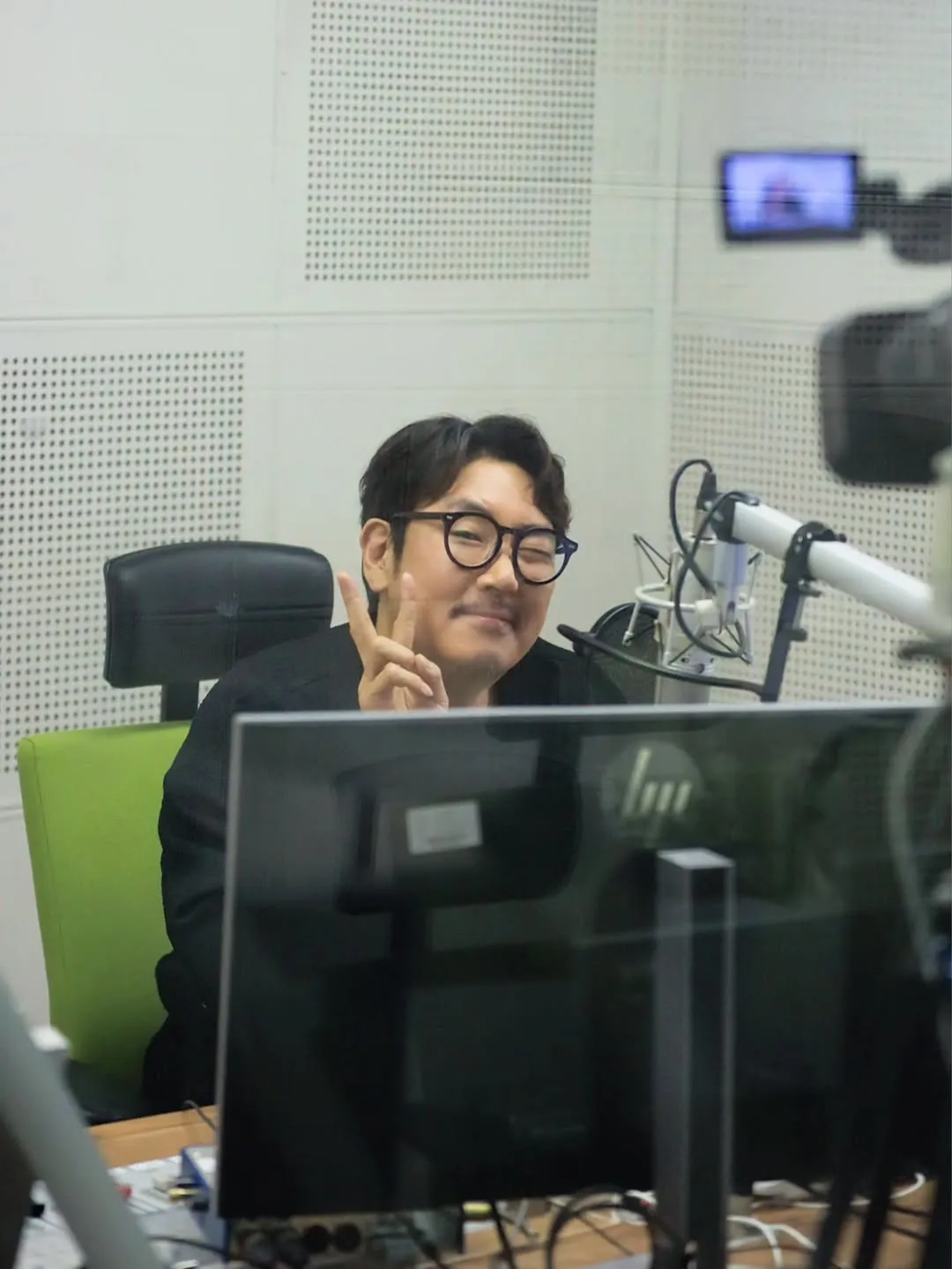 Choi Jin Woong di Radio © instagram.com/sarament_official