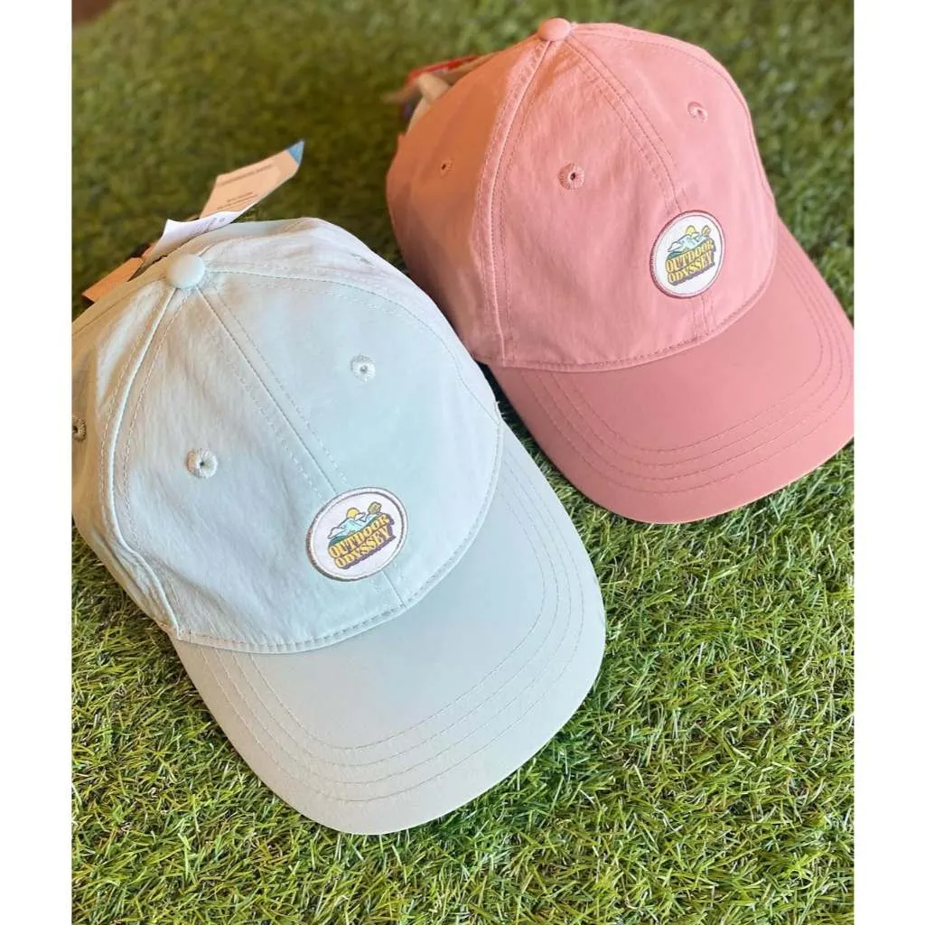 Rekomendasi topi baseball pastel. 