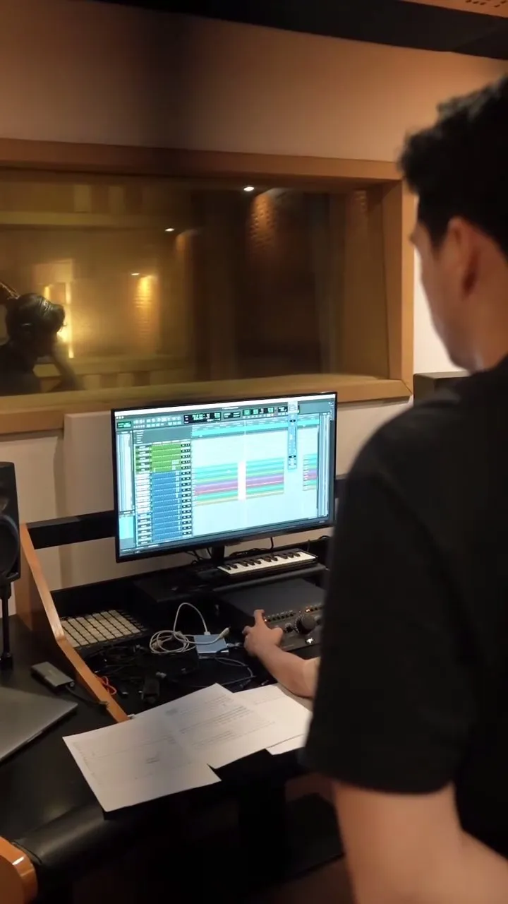 Sukses Merilis Sejumlah Lagu (credit: Instagram.com/bouttier_maxime/)