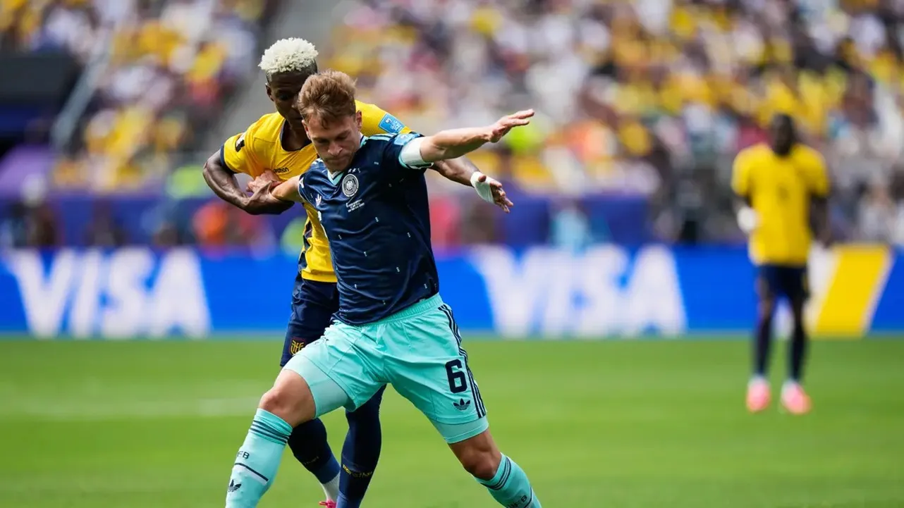 Pemain Jerman, Joshua Kimmich dalam pertandingan Grup E Piala Dunia 2026 di East Rutherford, New Jersey, dekat New York, Jumat (26/6/2026). (AP Photo/Steve Luciano)
