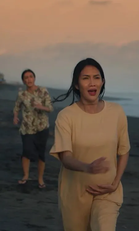 Adegan Aulia Sarah di Film Sengkolo (cr:instagram.com/sengkolo_film)