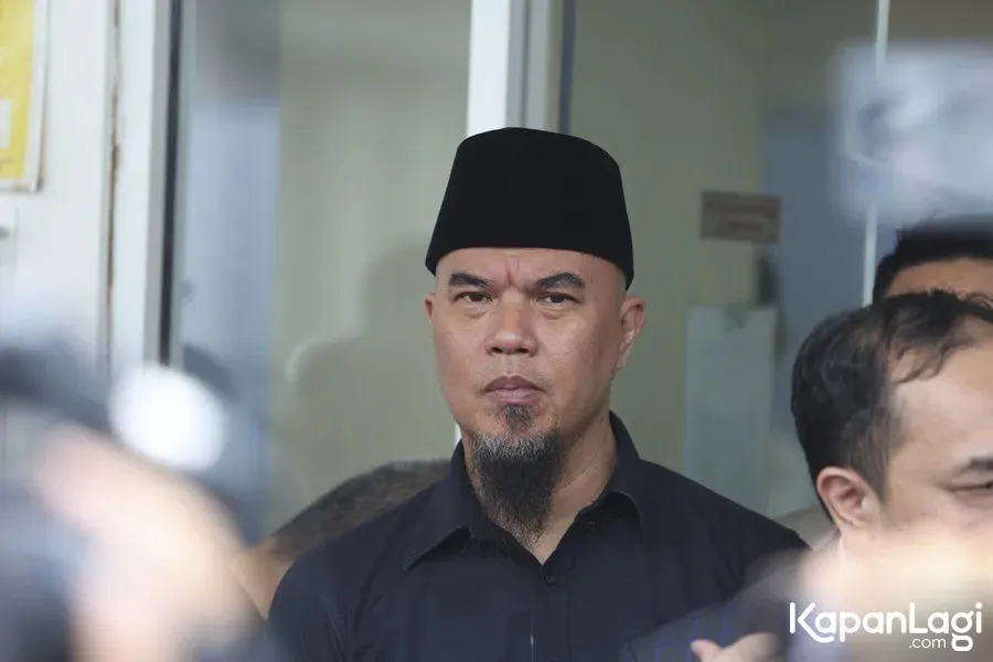 Ahmad Dhani Pakai Kemeja Hitam © KapanLagi.com/Budy Santoso