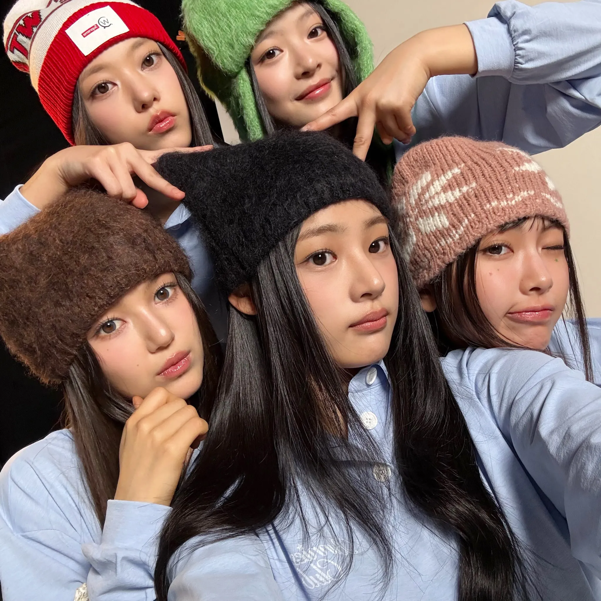 Member NewJeans/x.com/NewJeans_ADOR