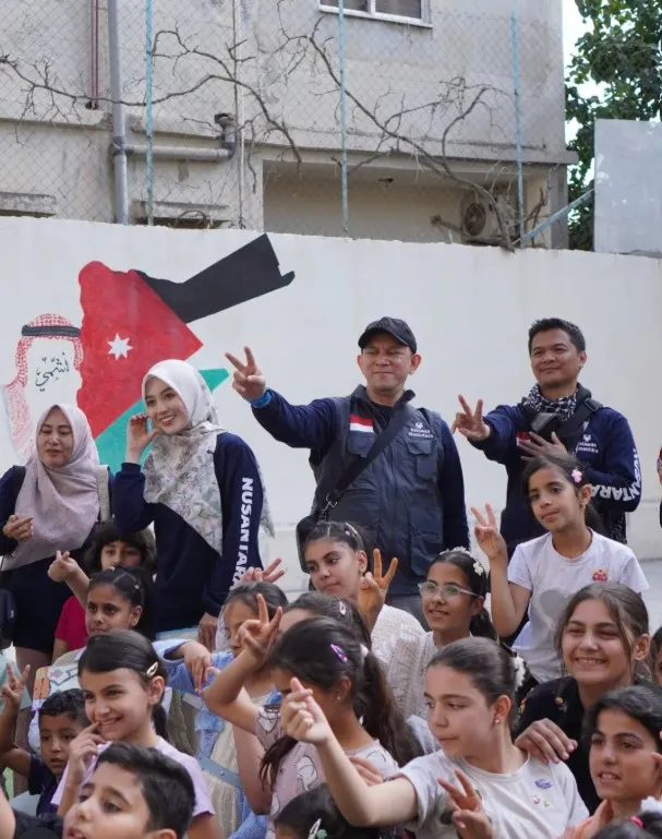 Nabila Ayu Ketemu dan Habiskan Waktu Bersama Anak-anak Palestina (cr:Instagram.com/nblh.ayu)