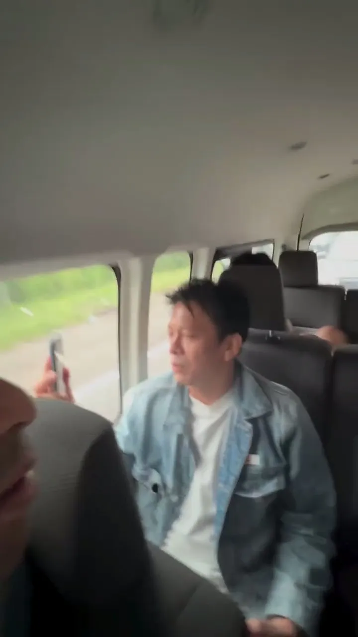 Kekhawatiran Ibu dan Kondisi Kaki Ariel (credit: Instagram.com/raffinagita1717/)