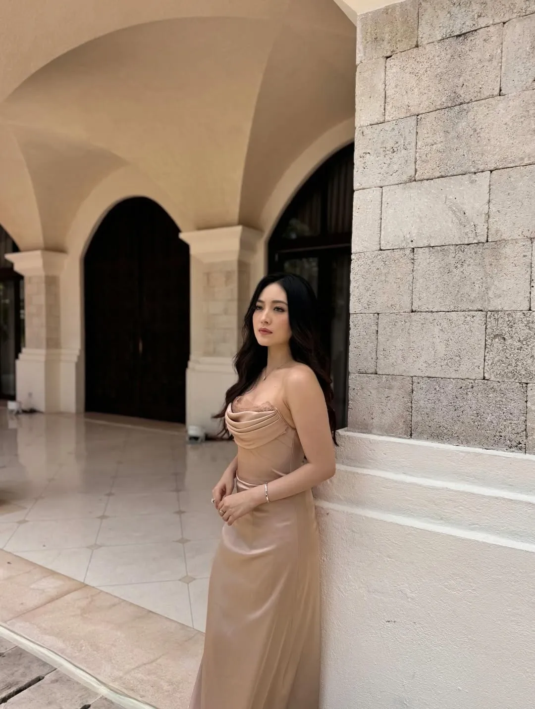 Natasha Wilona Cantik Saat Jadi Bridesmaid (cr:Instagram.com/natashawilona12)