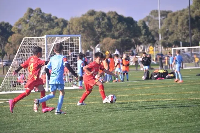 instagram.com/ramadhaniabakrie