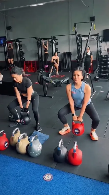Nirina Zubir Wujudkan Target Berat Badan 46 Kg di Usia 46 Tahun (credit: instagram/nirinazubir_)