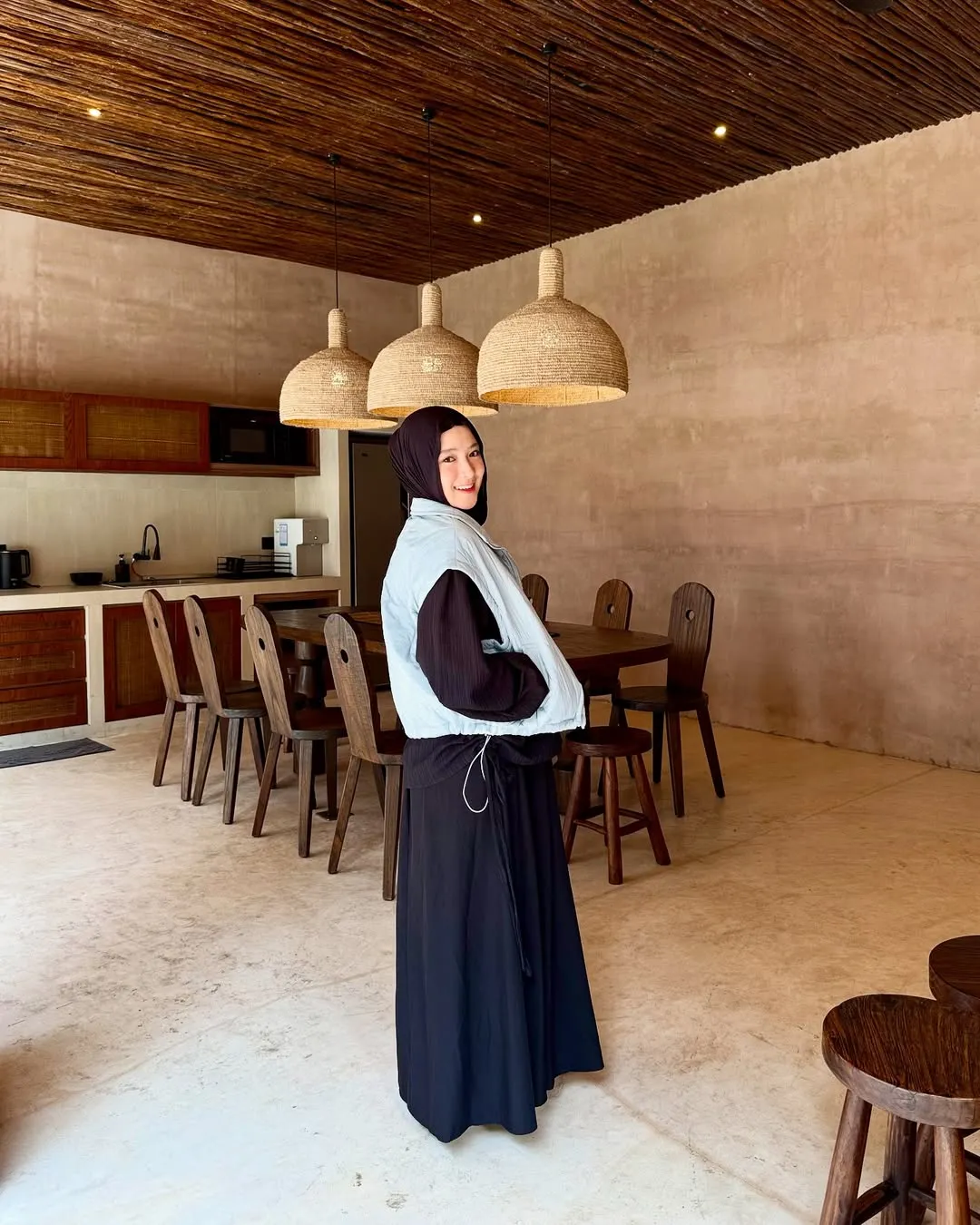 (credit: instagram.com/nissa_sabyan)