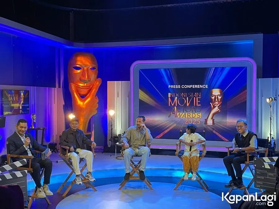 Oka Antara Duduk © KapanLagi.com/Sahal Fadhli