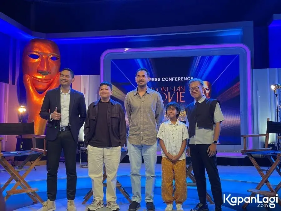 Oka Antara Foto Bersama © KapanLagi.com/Sahal Fadhli