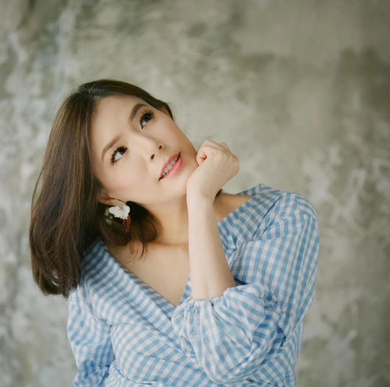 Paras Cantik Olga Lydia Saat Pemotretan (cr:KapanLagi.com/Sahal Fadhli)
