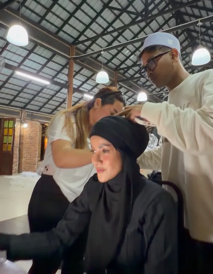 Olla dipasangkan hijab/instagram.com/ollaramlan