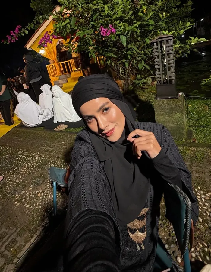 Olla selfie tersenyum/instagram.com/ollaramlan