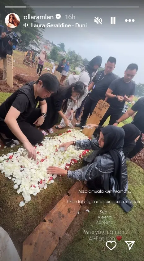 Olla Ramlan Ajak Anak-anaknya ke Makam Sang Ibu (cr:instagram.com/ollaramlan)