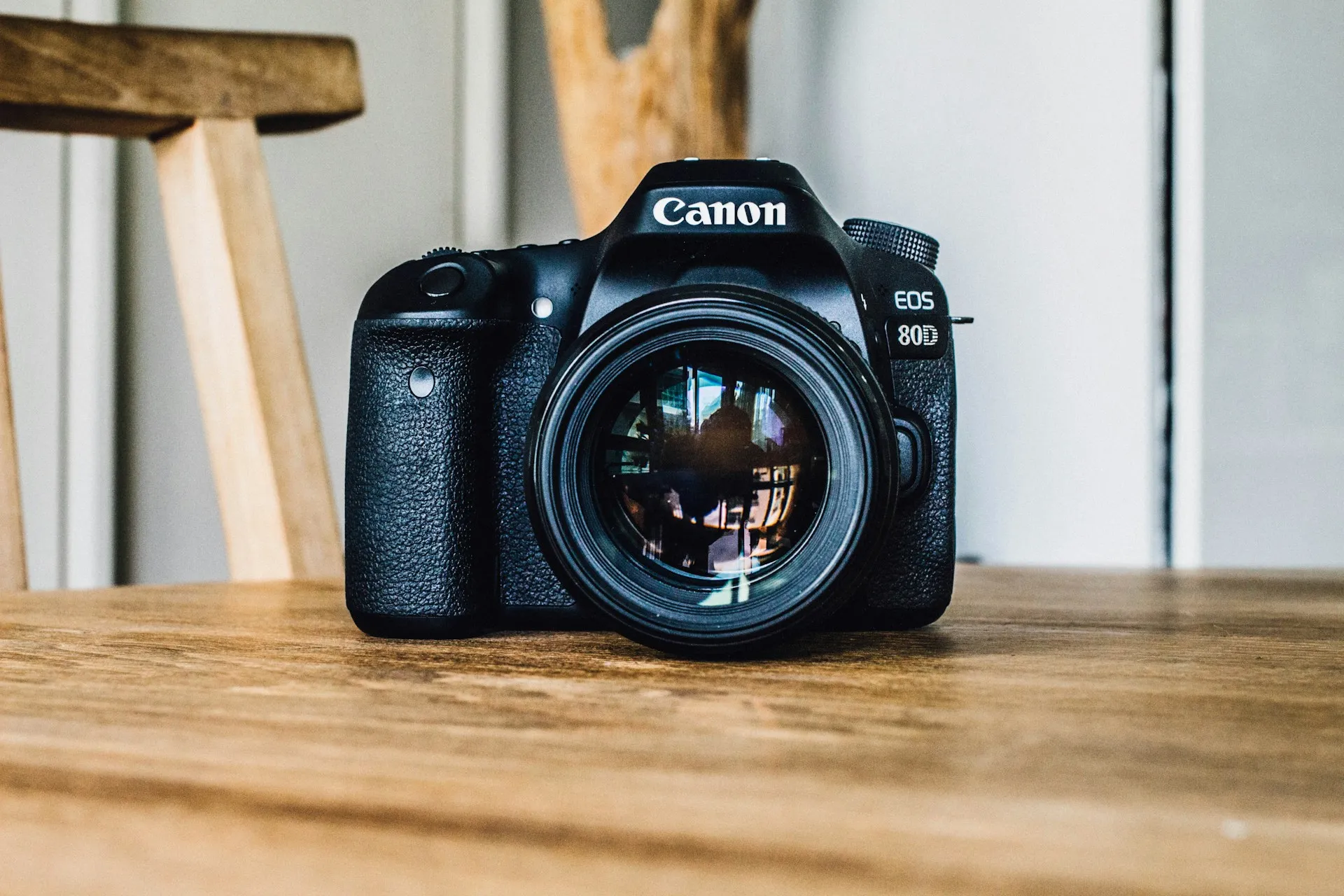 Mengenal Bagian-Bagian Penting Kamera Canon (credit: unsplash)