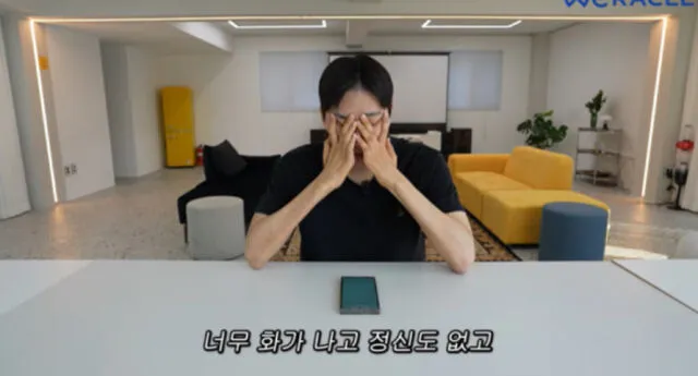 Park Wi Meminta Maaf (credit: Youtube Park Wi)