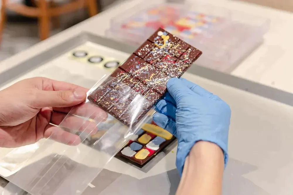 Ilustrasi sesi DIY Bar Making Workshop. (Cr: mrbucket.com.sg) 