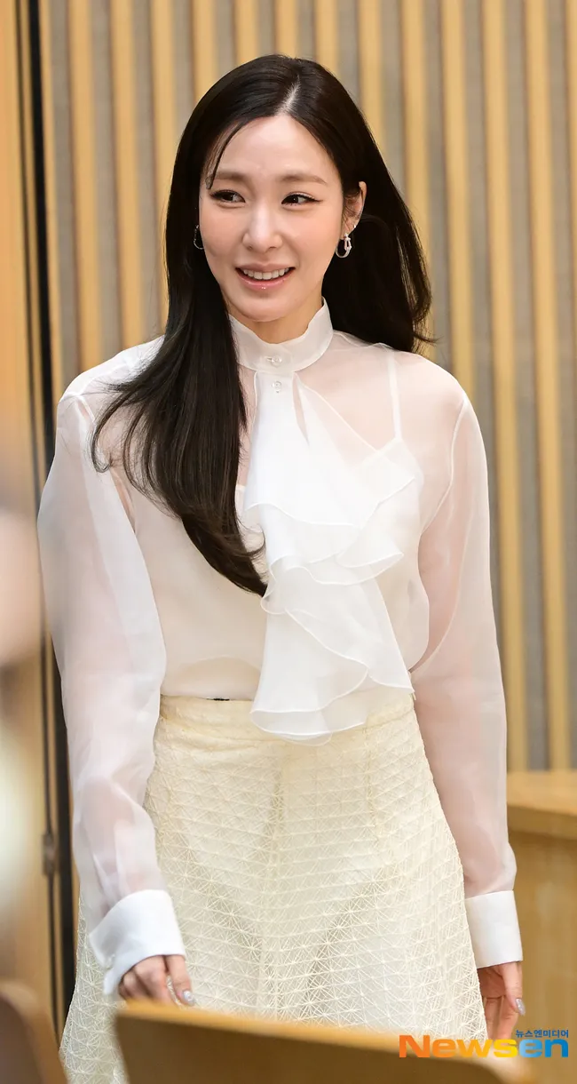 Tiffany Young muncul pertama kali (credit: Newsen)