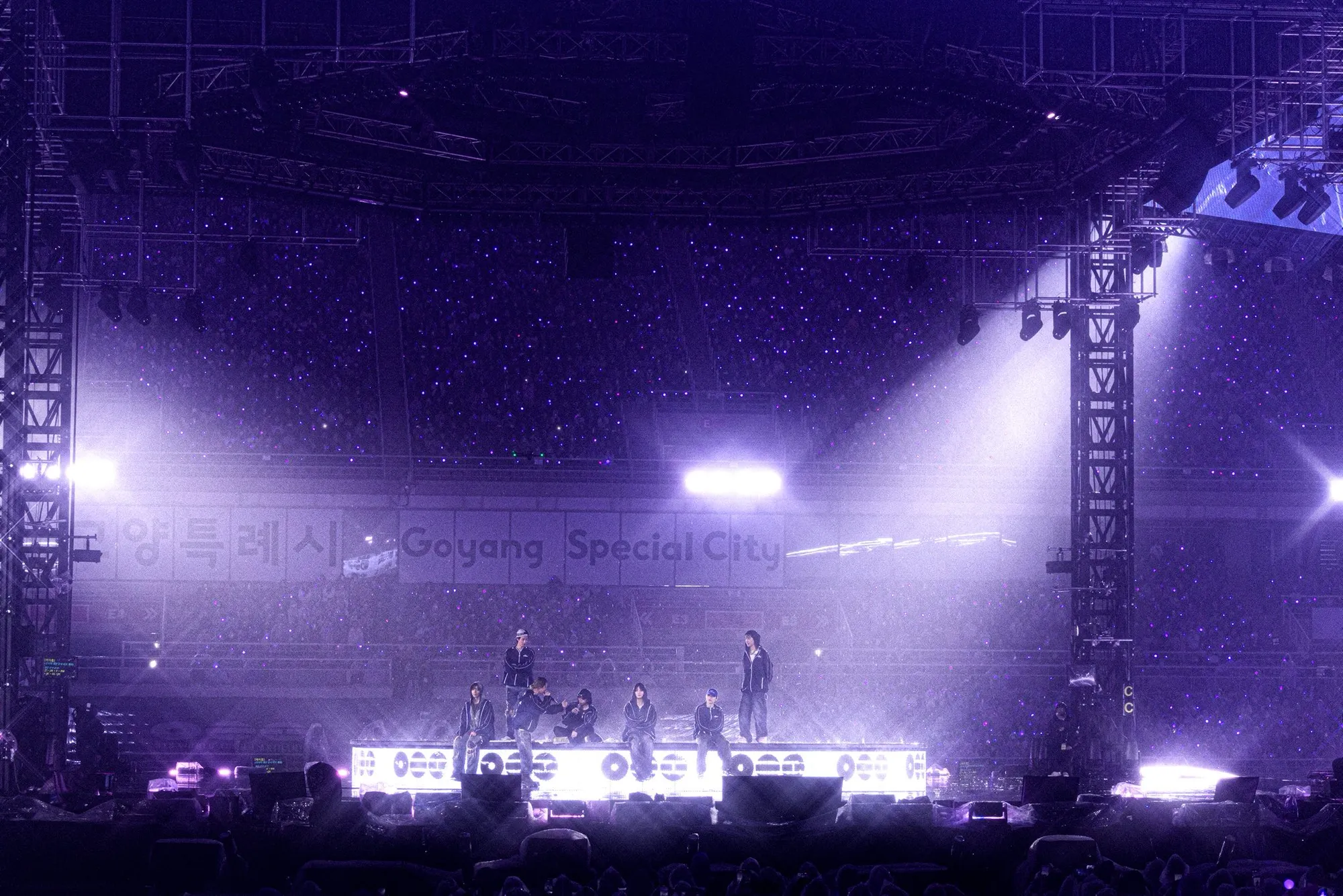 BTS di Atas Panggung (c) x.com/bts_bighit