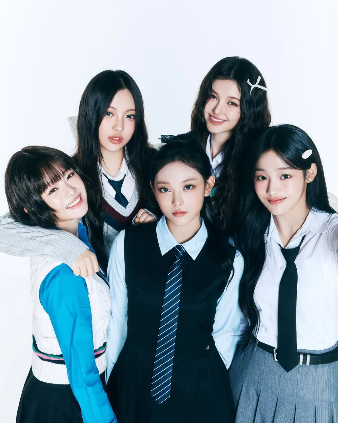 NewJeans (credit: instagram/newjeans_official)