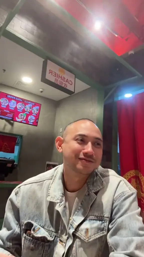 Biasanya Pakai Telur, Keju dan Kornet