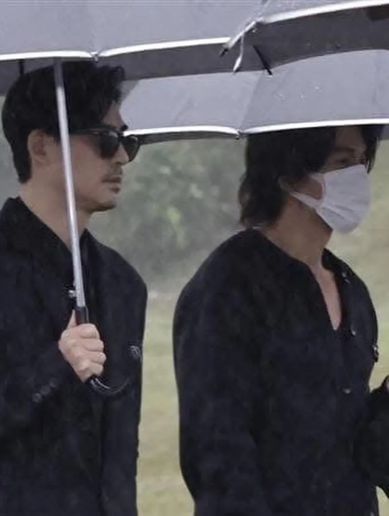 DJ Koo Bangun Patung untuk Barbie Hsu/Instagram